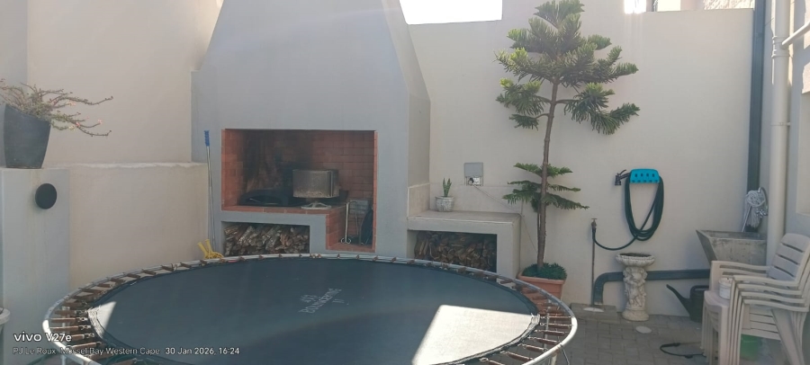3 Bedroom Property for Sale in Hartenbos Rural Western Cape